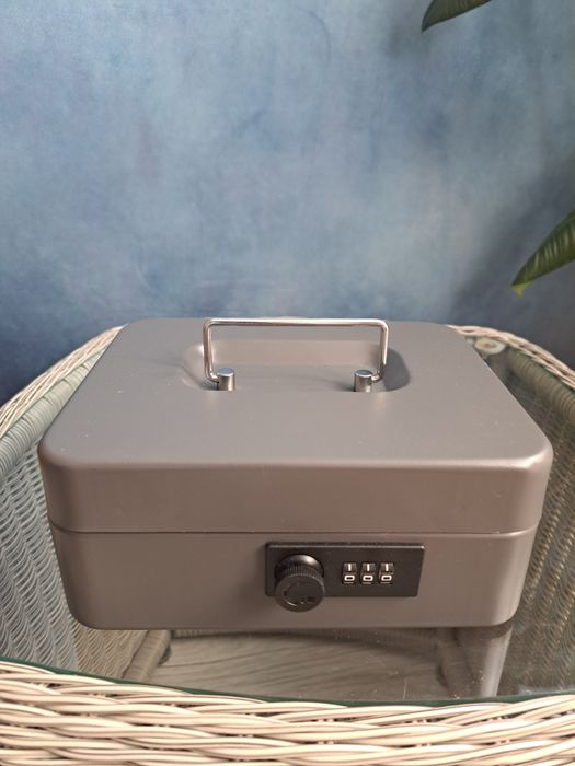 Kasetka na pieniądze, 3-cyfrowa kombinacja liczb