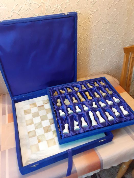 Шахматы с натурального камня