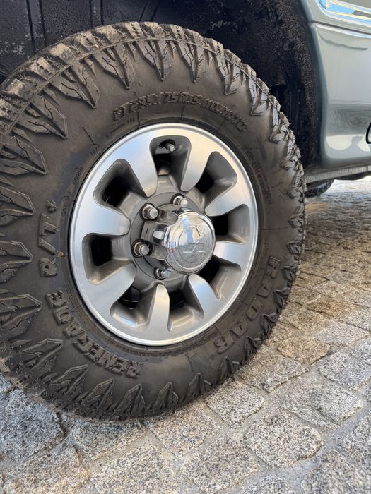 Mitsubishi Pajero 2.5