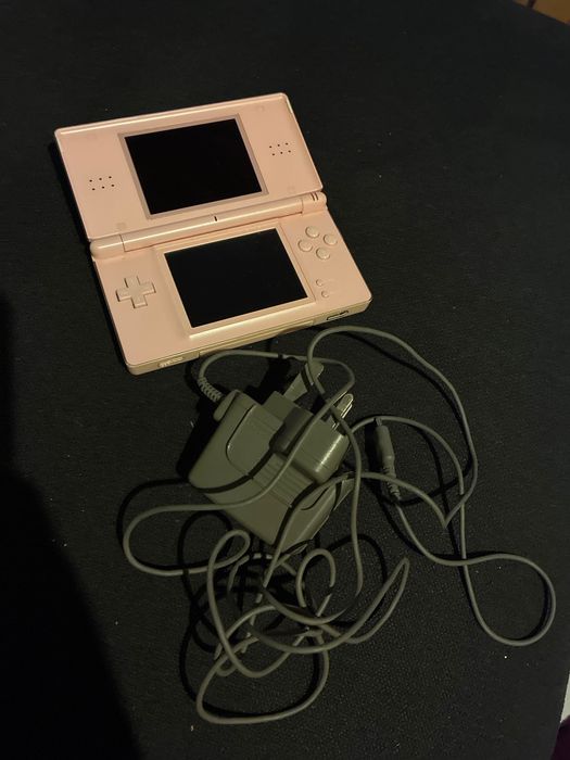 Nintendo DS lite rosa com 4 jogos em perfeito estado