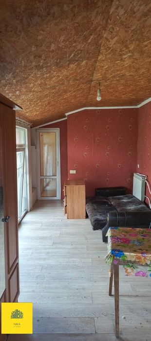 Здається частина будинку 5000грн.