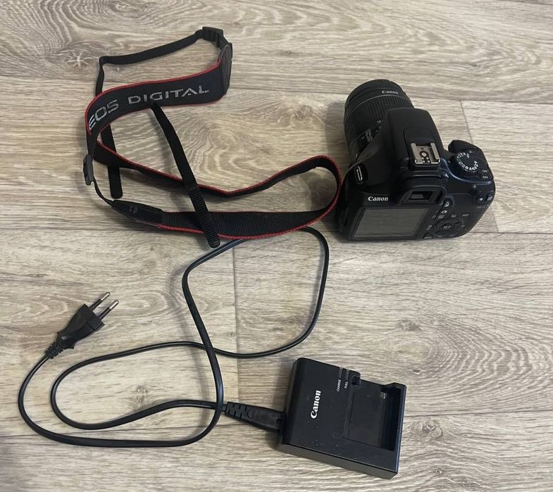 Зеркальний цифровой фотоаппарат Canon EOS 1100D