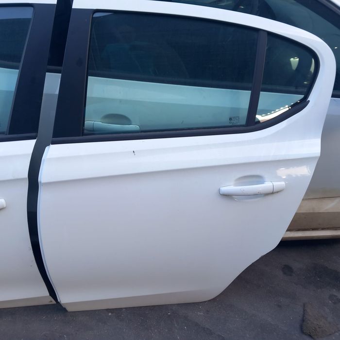 Opel corsa E /porta trás esquerda Anos 2014/2015/2016/2017/2018/2019