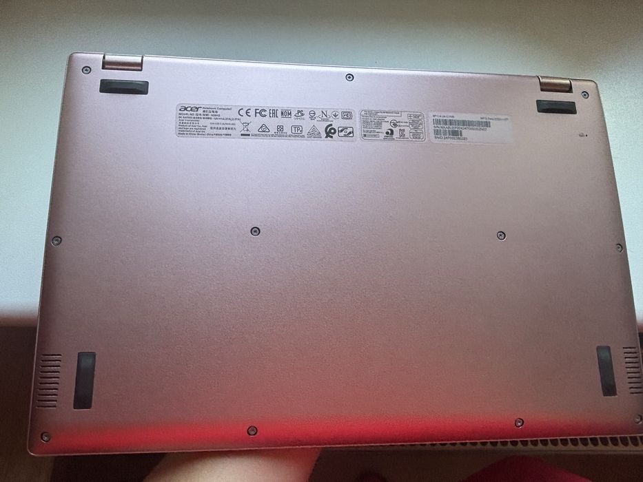 Laptop Acer Swift 1 Różowy