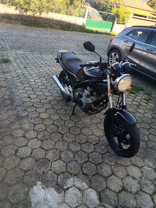 Vendo mota Yamaha xj 600em ótimo estada com peneus novos e bem estimada
