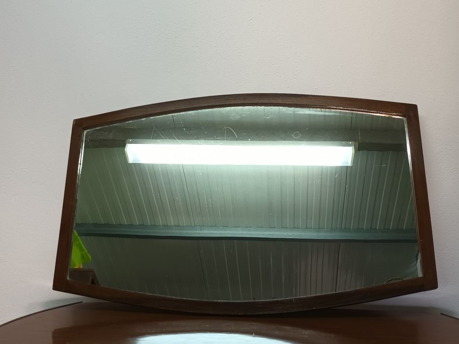 Espelho  de madeira antigo