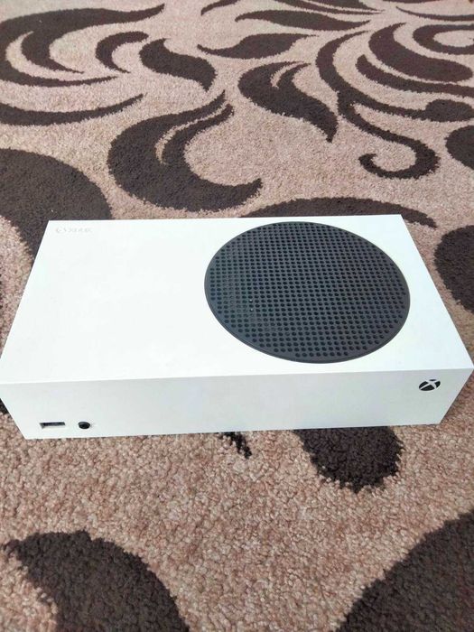 Приставка XBOX series s.