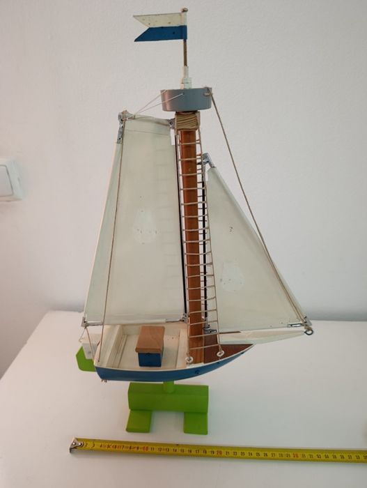 Barco artesanal grande decorativo.