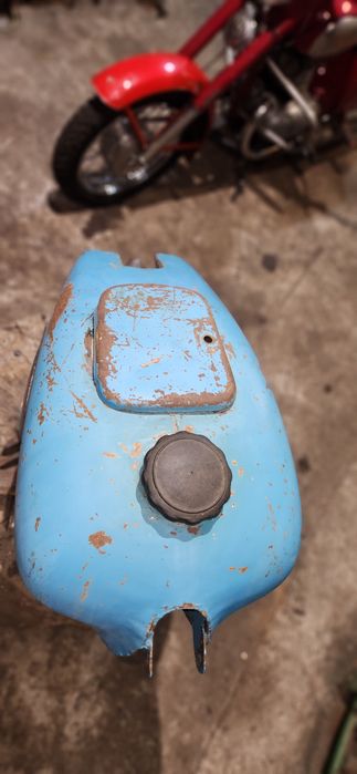 Бензобак к750  м72