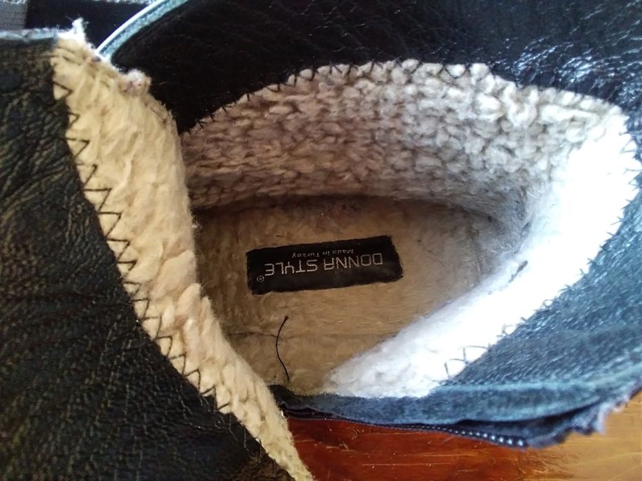 Шкіряне  взуття . Якісне ,гарний стан.