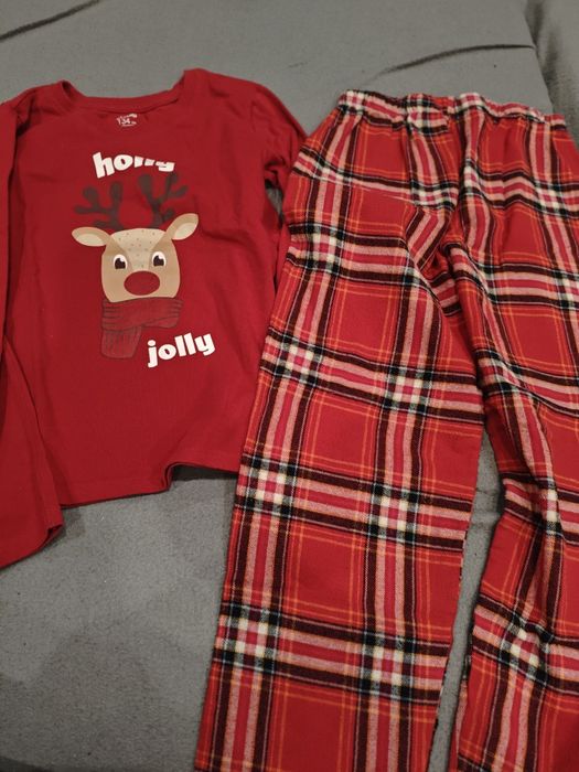 Piżamka unisex święta r 134 jak nowa