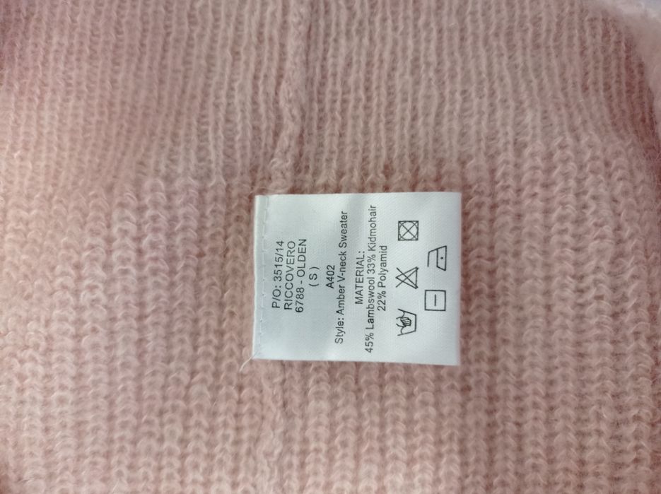 Wełniany sweter damski Riccovero