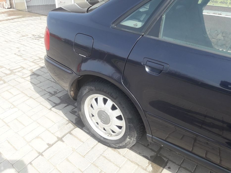 Автомобіль Ауди А4 b5