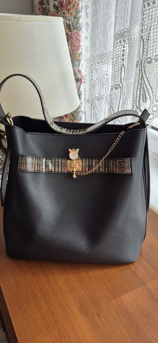 Torba damska czarna że skóry ekologicznej