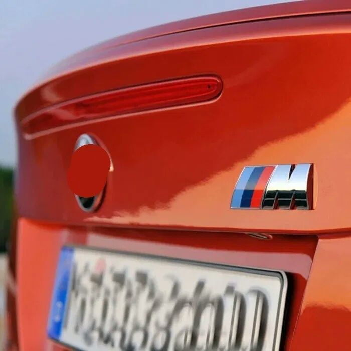 2 emblemas bmw pack M guarda lamas