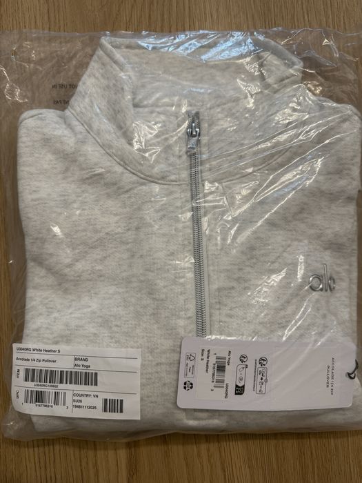 Alo Yoga Accolade 1/4 Zip Pullover — White Heather
