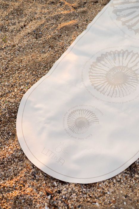 Килимок для йоги йога мат фитнес коврик каремат УЦЕНКА