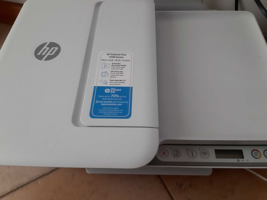 Computador de mesa LG, impressora, teclados e UPS