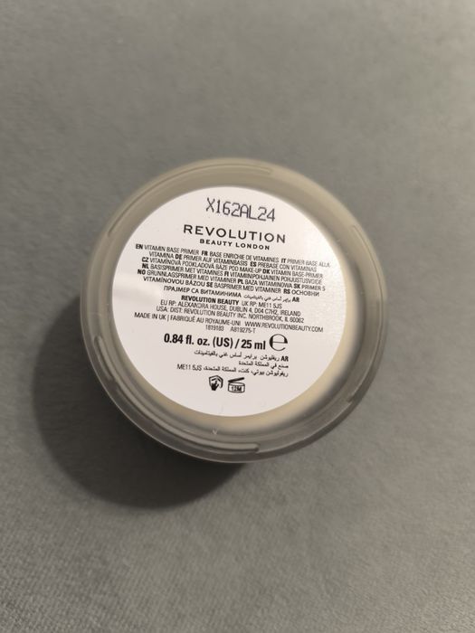 Revolution nawilżająca baza witaminowa. 25ml.