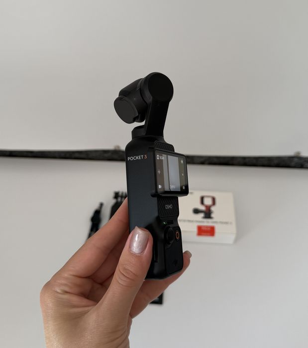 DJI OSMO Pocket 3 екшн камера преміум класу з якісним відео флешкою SanDisk осьова стабілізація ActiveTrack 6.0