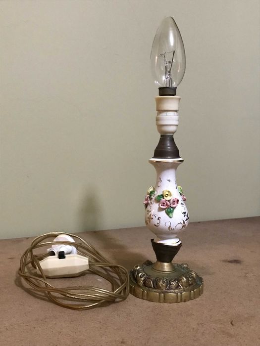 Candeeiro porcelana e metal