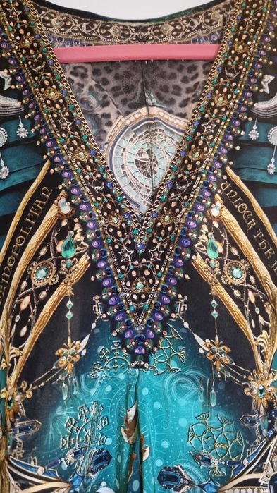 Sukienka jedwabna Camilla. Kaftan. Swarovski.