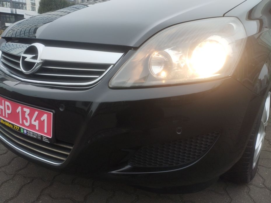 Продам автомобіль Opel zafira