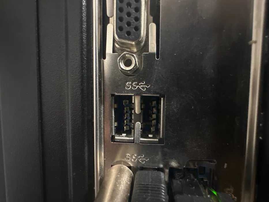 PC Gaming4060ti + teclado Razer huntsman mini red switch RTX 4060 Ti / Intel i7 / 32 GB RAM / SSD 1 TB URGENTE!!