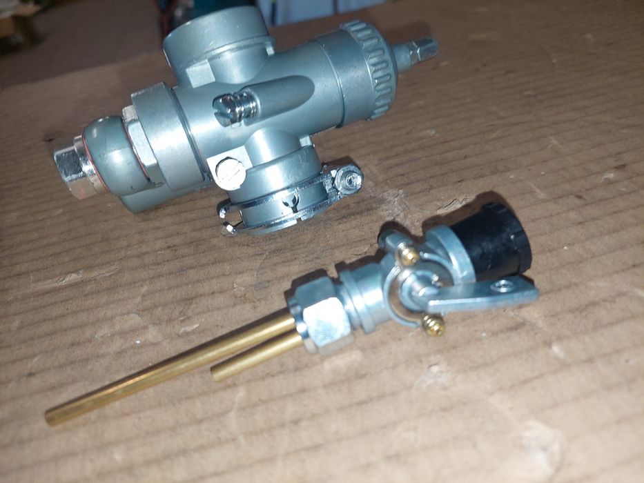 Zestaw nowy gaznik+kranik wsk 125 wfm