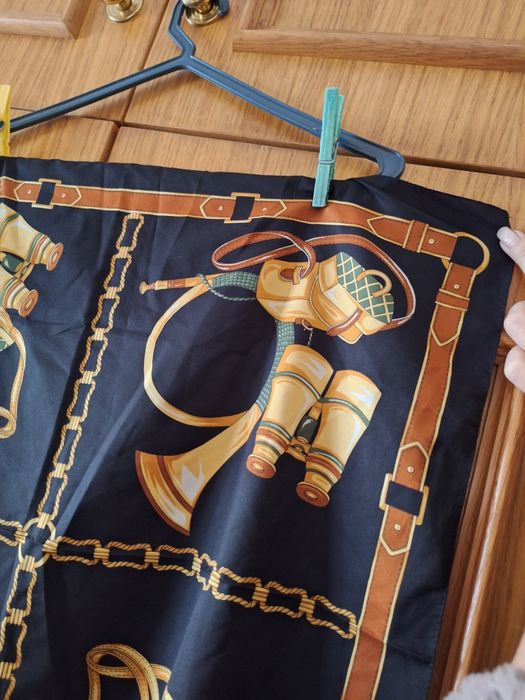 Lenço de Pescoço com formato Quadrado