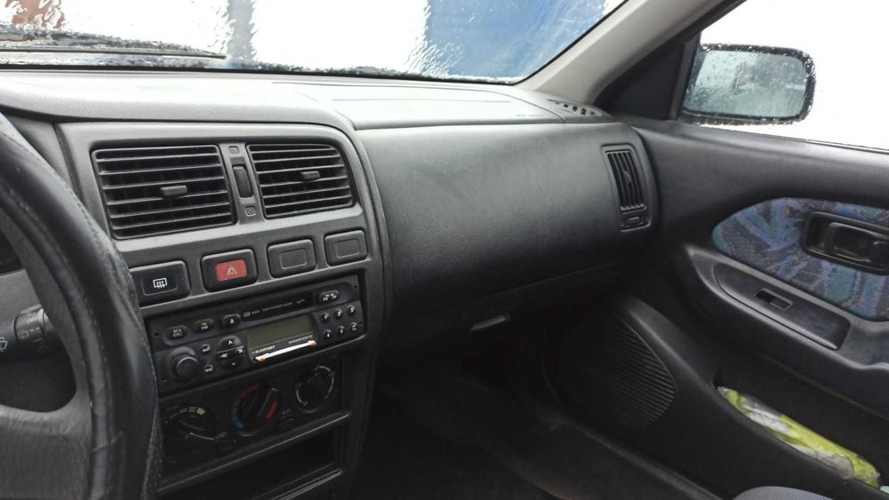 Nissan Almera N15 1.4 avariado