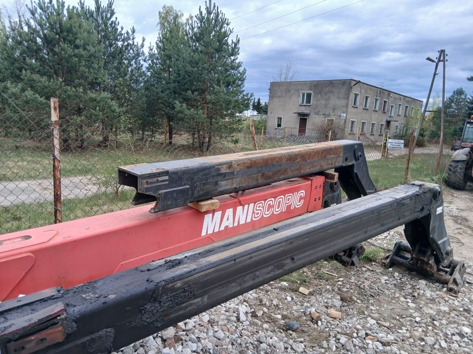 Manitou teleskopy kabina