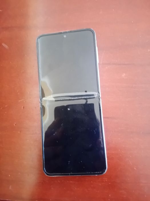 Samsung Galaxy ZFlip4 (128GB)
