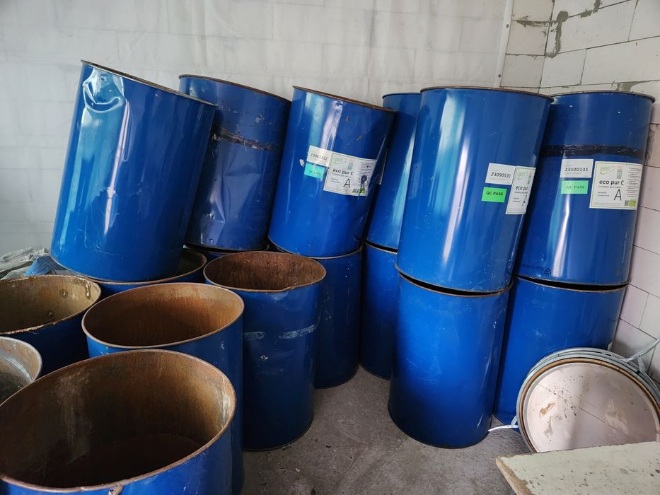 Продам бочки металлические на 200 л