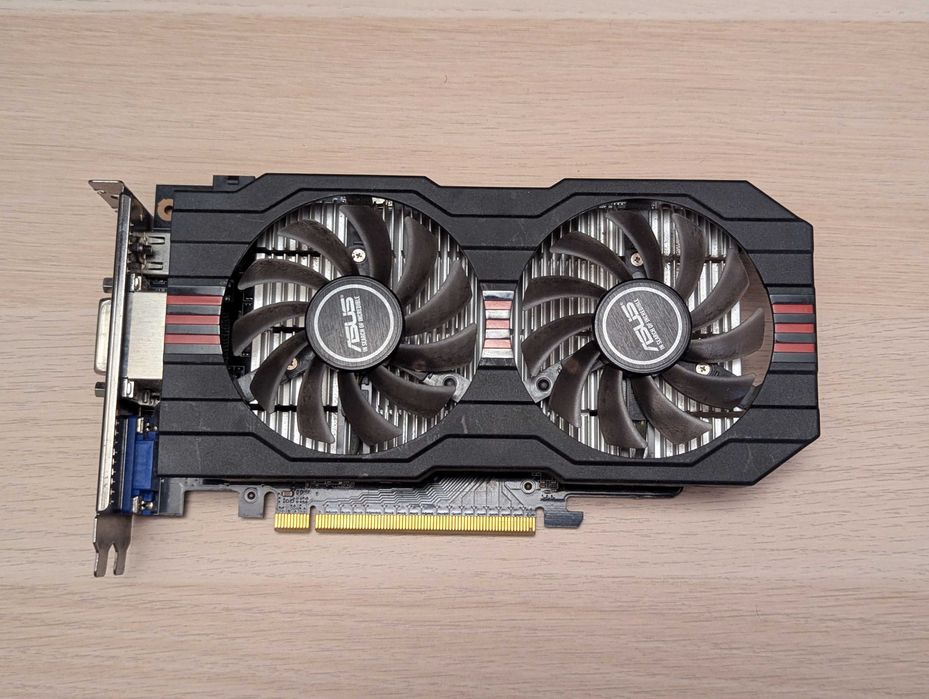 Lote 4 Placas Gráficas ASUS e Quadro