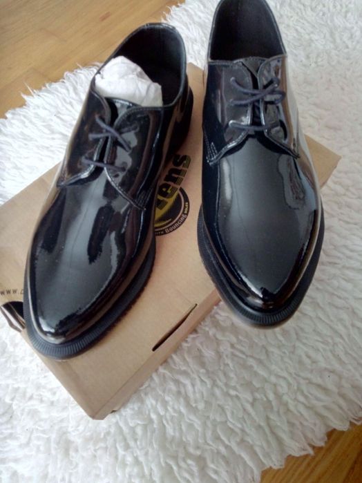 Dr. Martens.  Лаковая кожа. 40 р.