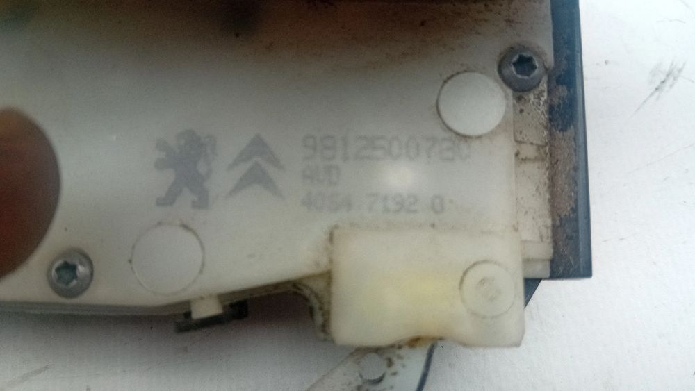 Fechadura / fecho porta frente direito PEUGEOT 208