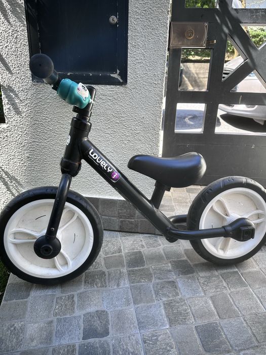 Bicicleta criança equilibrio