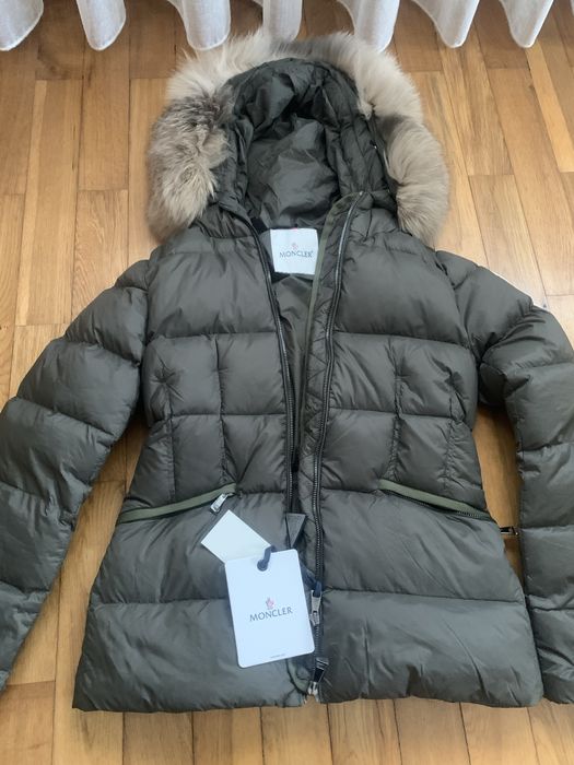 Casaco moncler novo