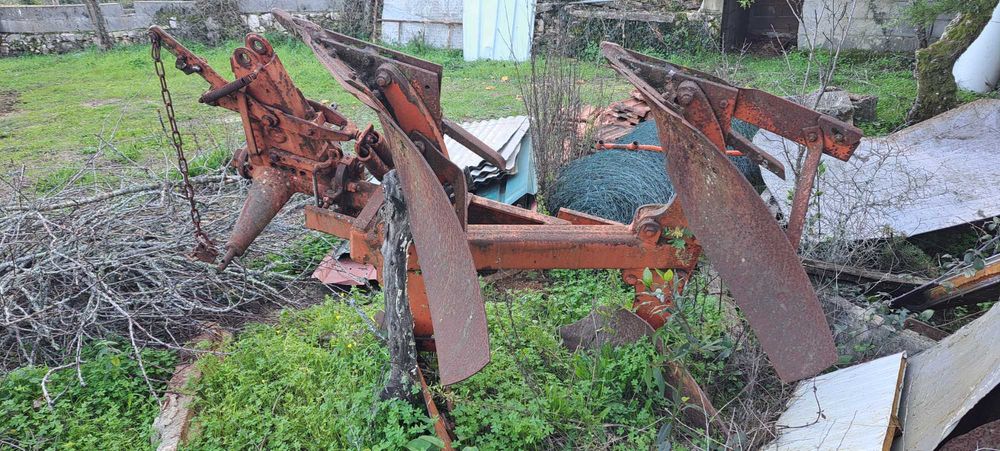 Procuro novo dono Trator ford 6600