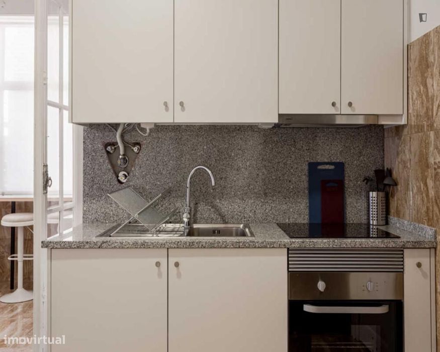 Quarto - localizado em Alvalade Lisbon