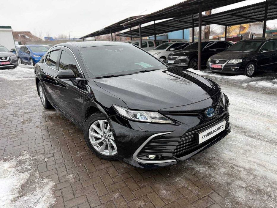 Toyota Camry 70 Hybrid 2021