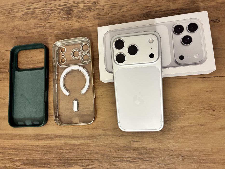 IPhone 17 Pro muito novo