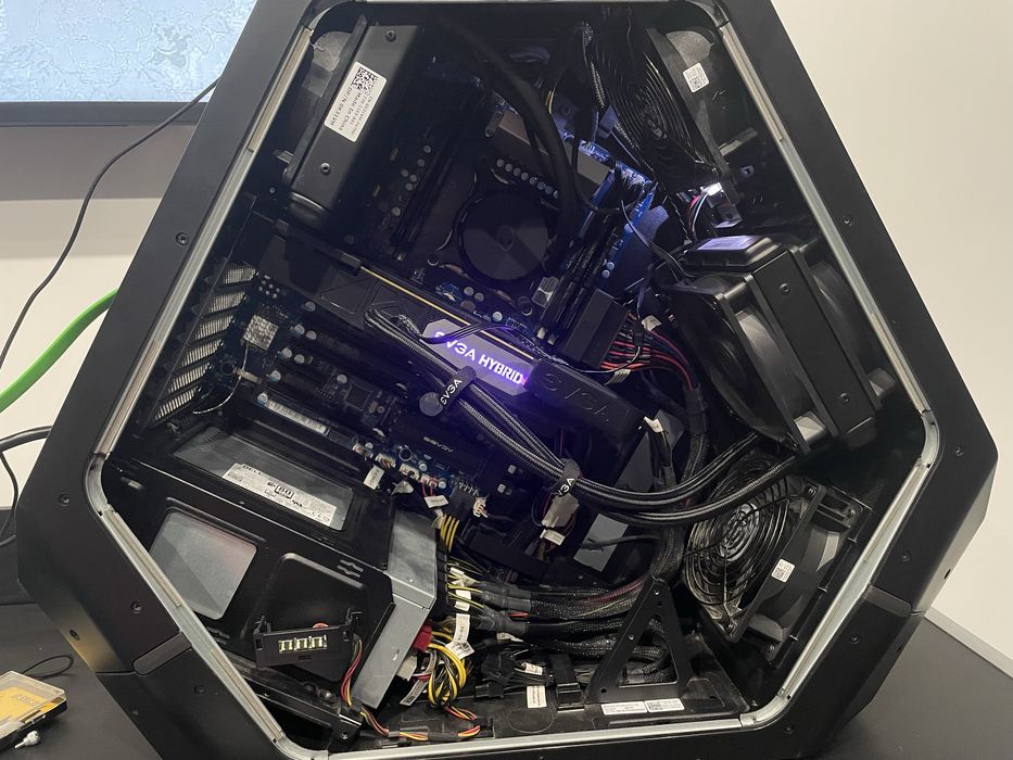 Alienware Area-51 R4 (2017)