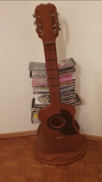 Estante Viola em madeira