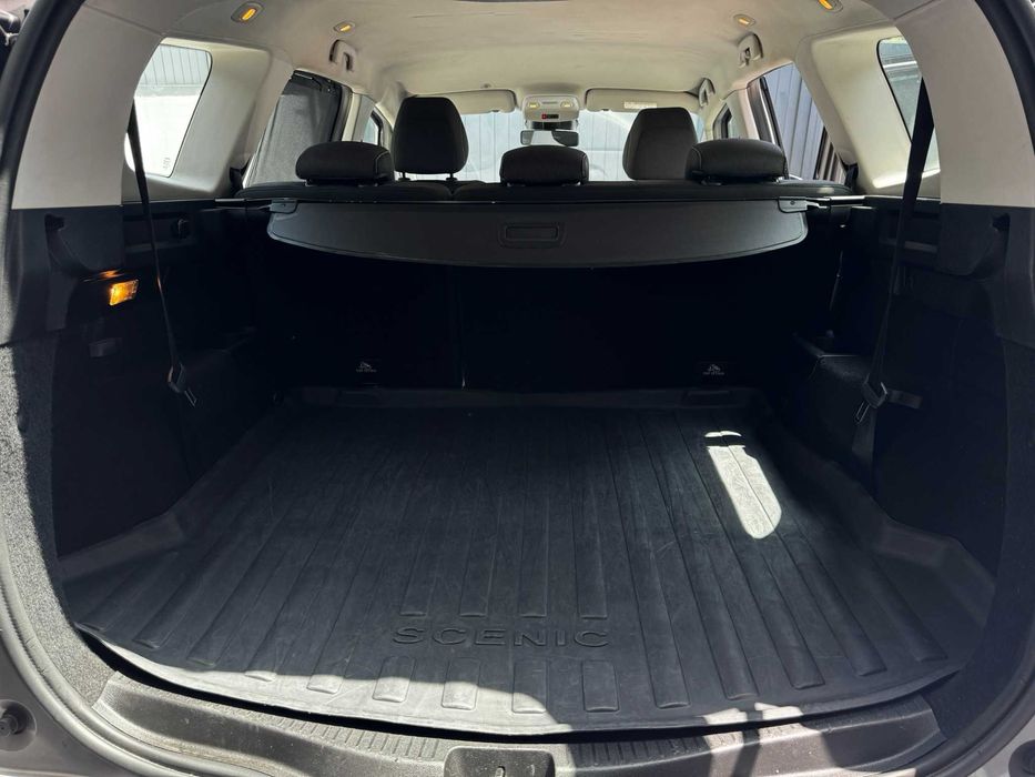 Renault Grand Scenic 1.5 dci 7 lugares Caixa Automática