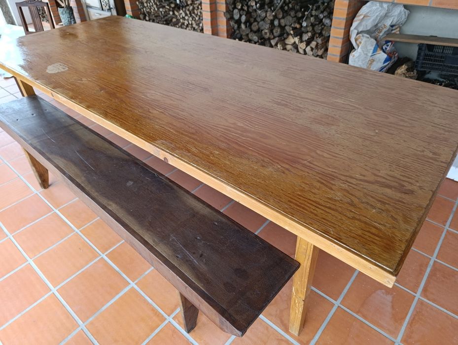 Mesa de madeira grande