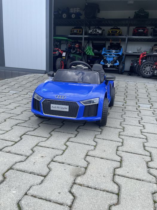 Auto na akumulator AUDI R8 Spyder Pilot USB SKÓRA Miękkie koła EVA