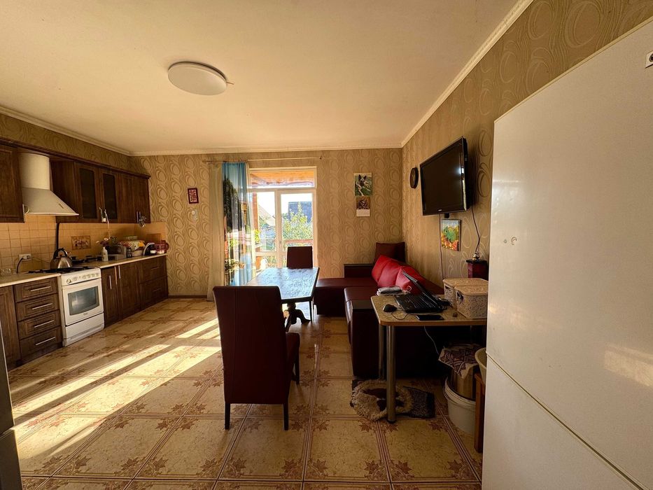 Продам добротний будинок з ділянкою! Сарнеський район!!