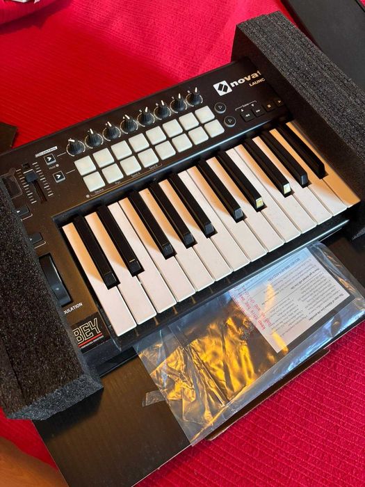 Novation Launchkey 25
